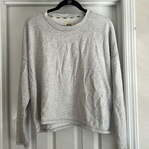 MWL line soft grey cropped sweatshirt!